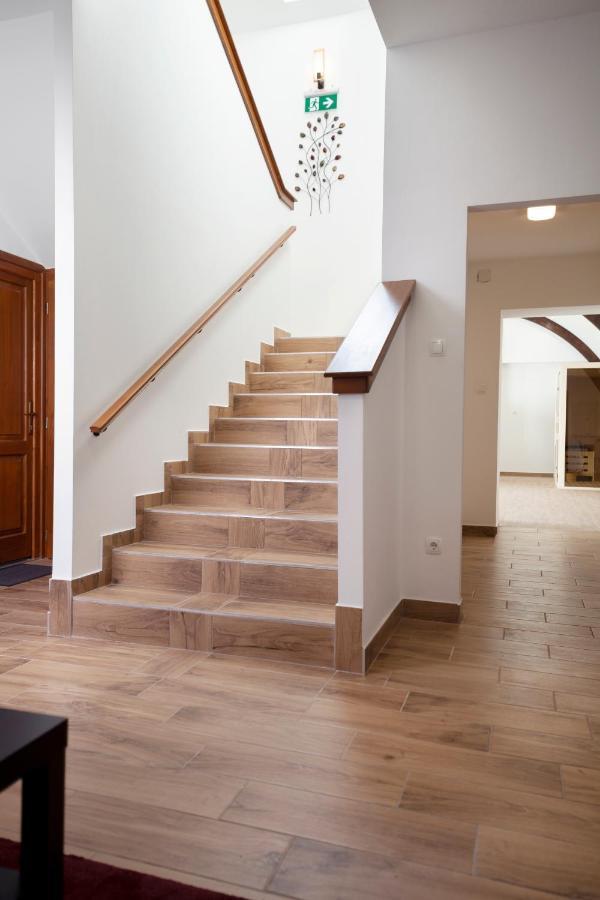Hvt Comfort Apartments Mezőkövesd Εξωτερικό φωτογραφία