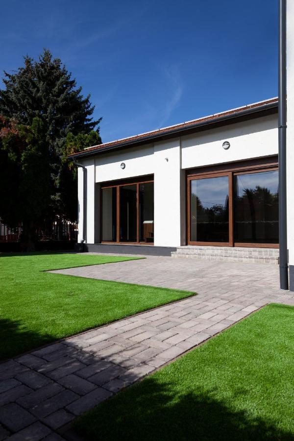 Hvt Comfort Apartments Mezőkövesd Εξωτερικό φωτογραφία